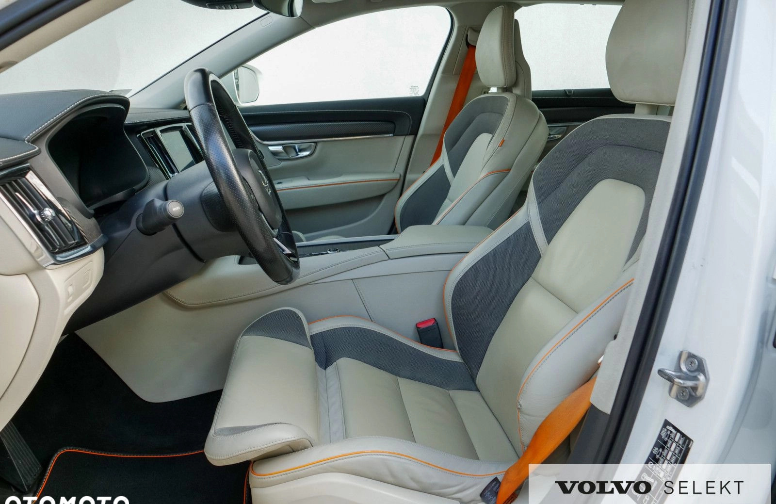 Volvo V90 Cross Country cena 152900 przebieg: 131120, rok produkcji 2018 z Gąbin małe 781